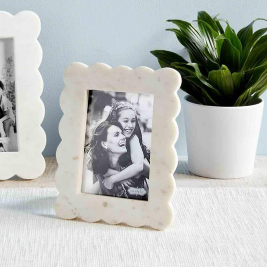 White Scalloped Edge Marble Picture Frame - For a 4-in x 6-in Photo