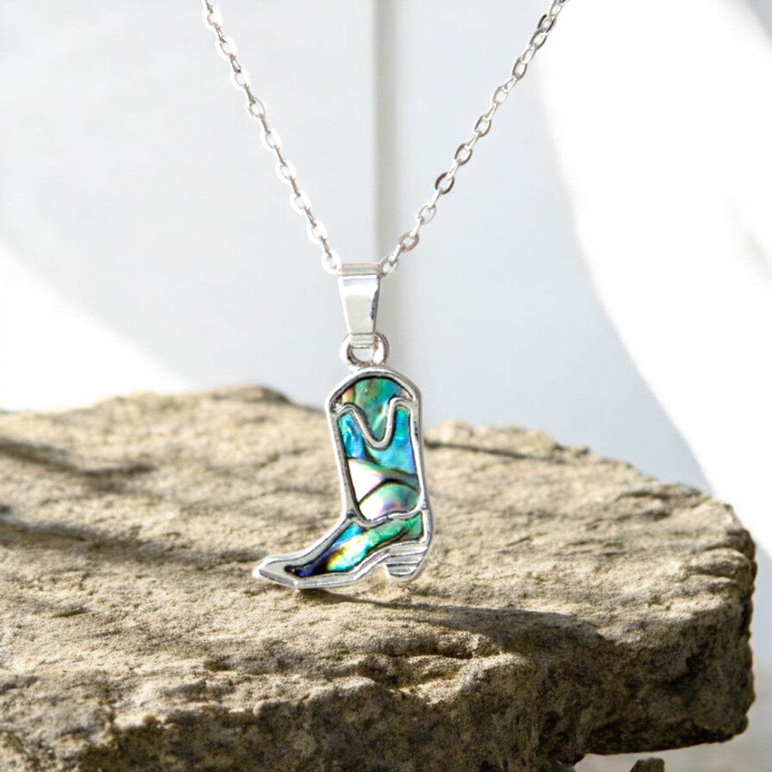 Wild Pearle Cowboy Boots Necklace – Mellow Monkey