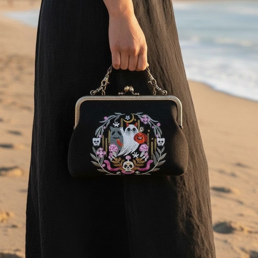 Purple Snake & Ghosts Wreath - Kisslock Bag – Mellow Monkey