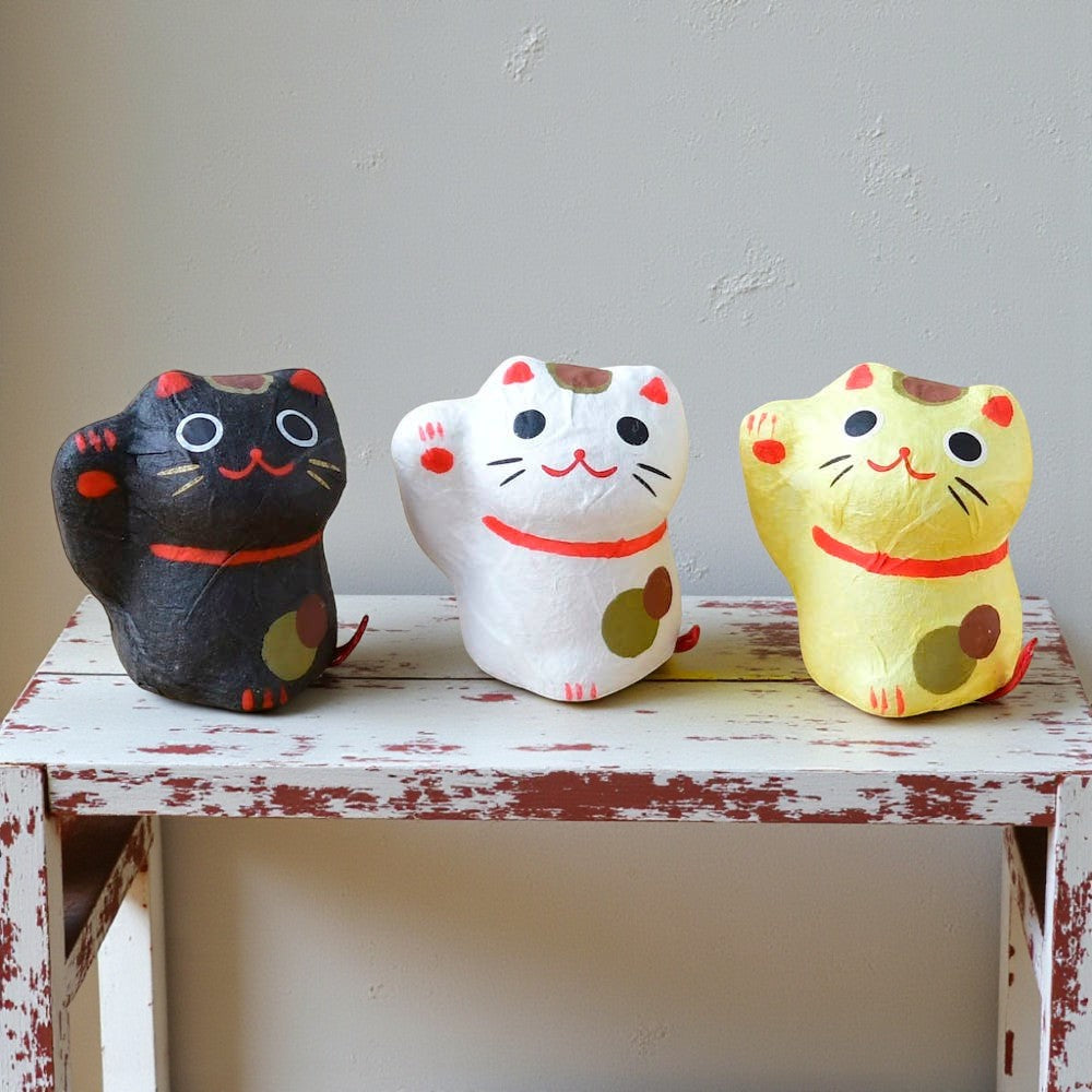 Beckoning Cat Flowering Fortune - 1-5/8-in – Mellow Monkey
