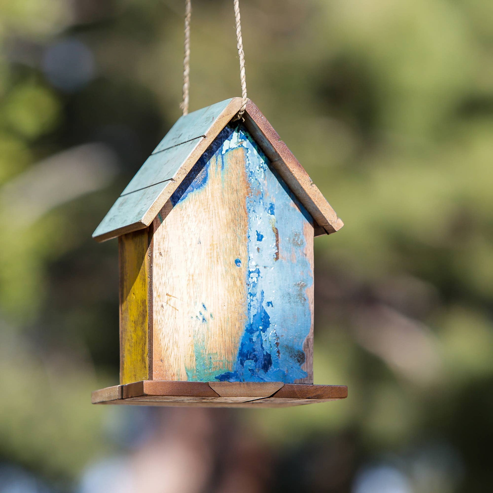 Reclaimed Boatwood - Birdhouse - 8-in - Mellow Monkey