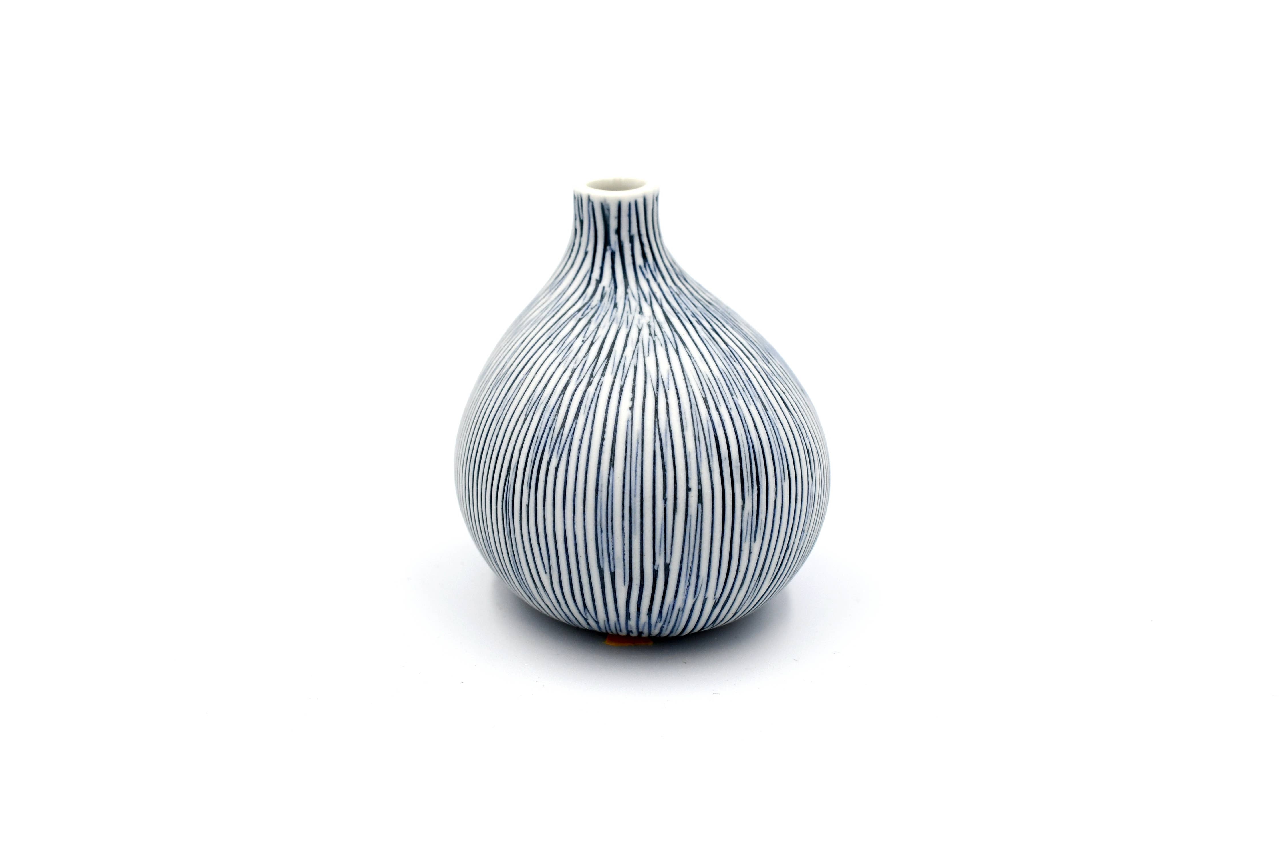 Mini Omo - Handcrafted Porcelain Bud Vase - With with Blue Lines