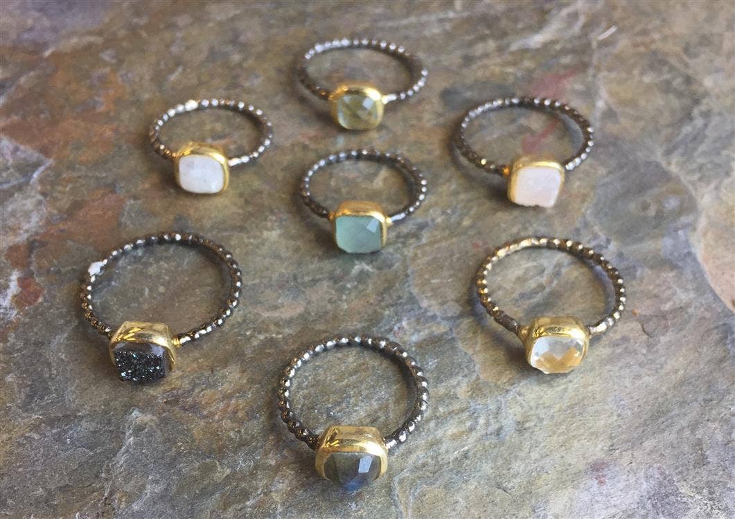 8 Twisted Bliss ring / Aqua Blue Chalcedony - Mellow Monkey