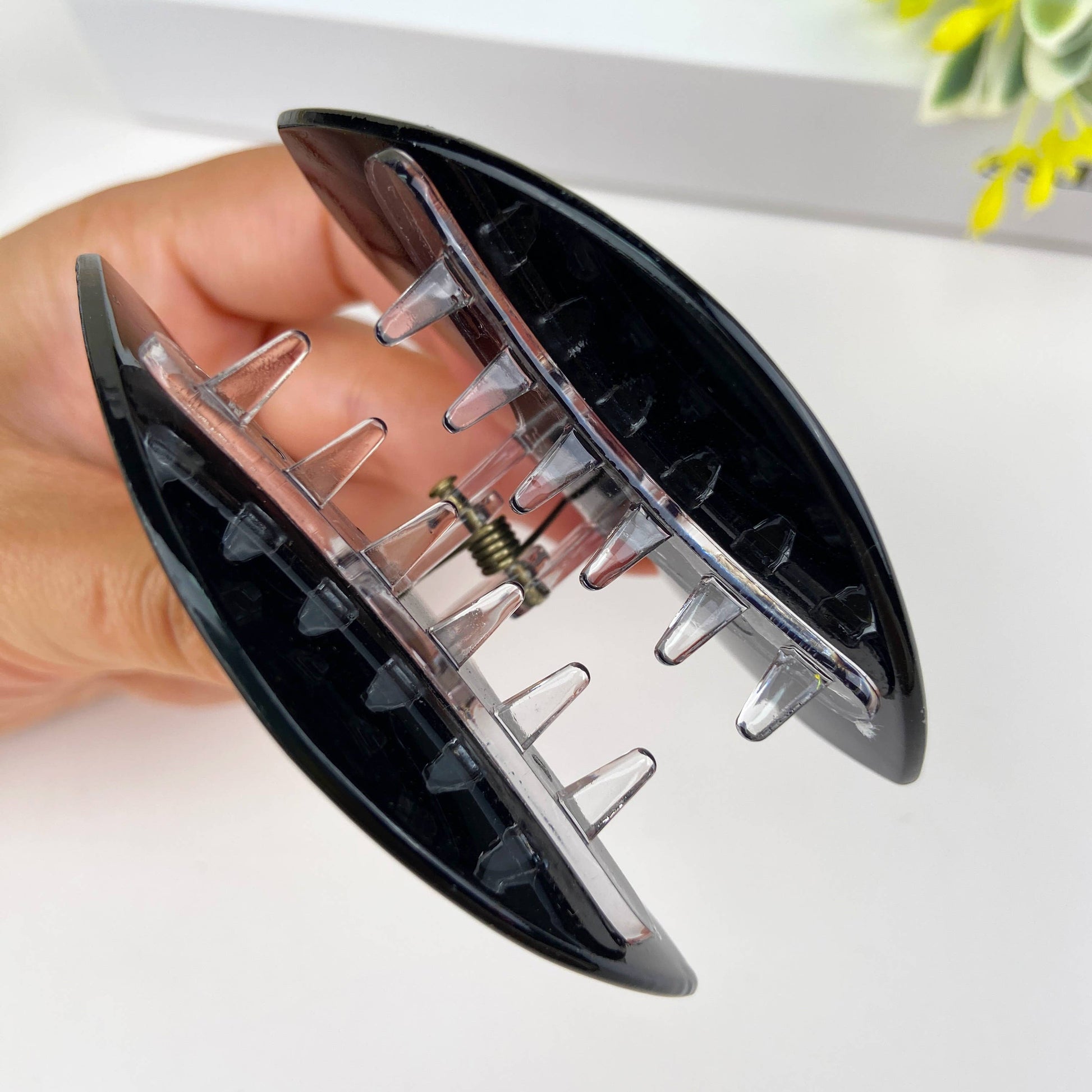 Dark Demon Eye Hair Claw Clip: B - Mellow Monkey