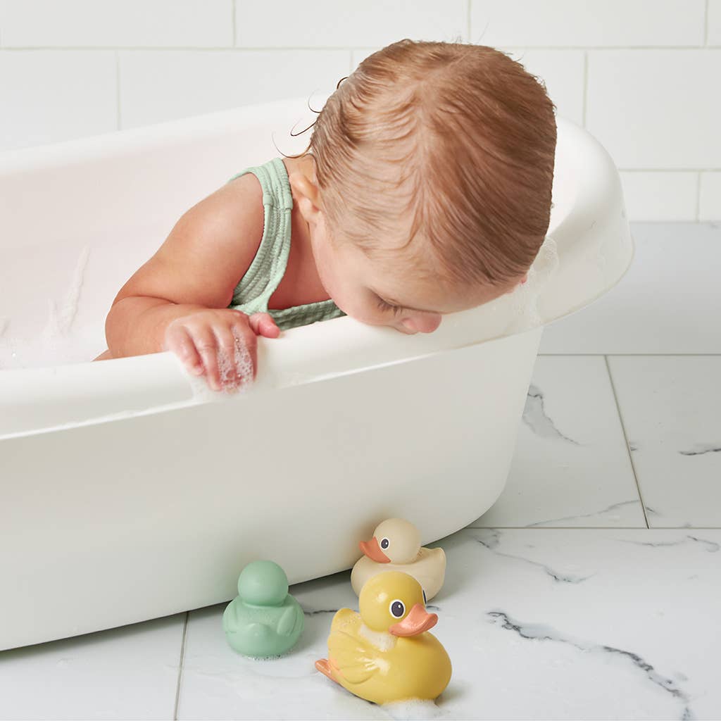 Itzy Ducky Family™ - Bath + Water Table Toys - Mellow Monkey