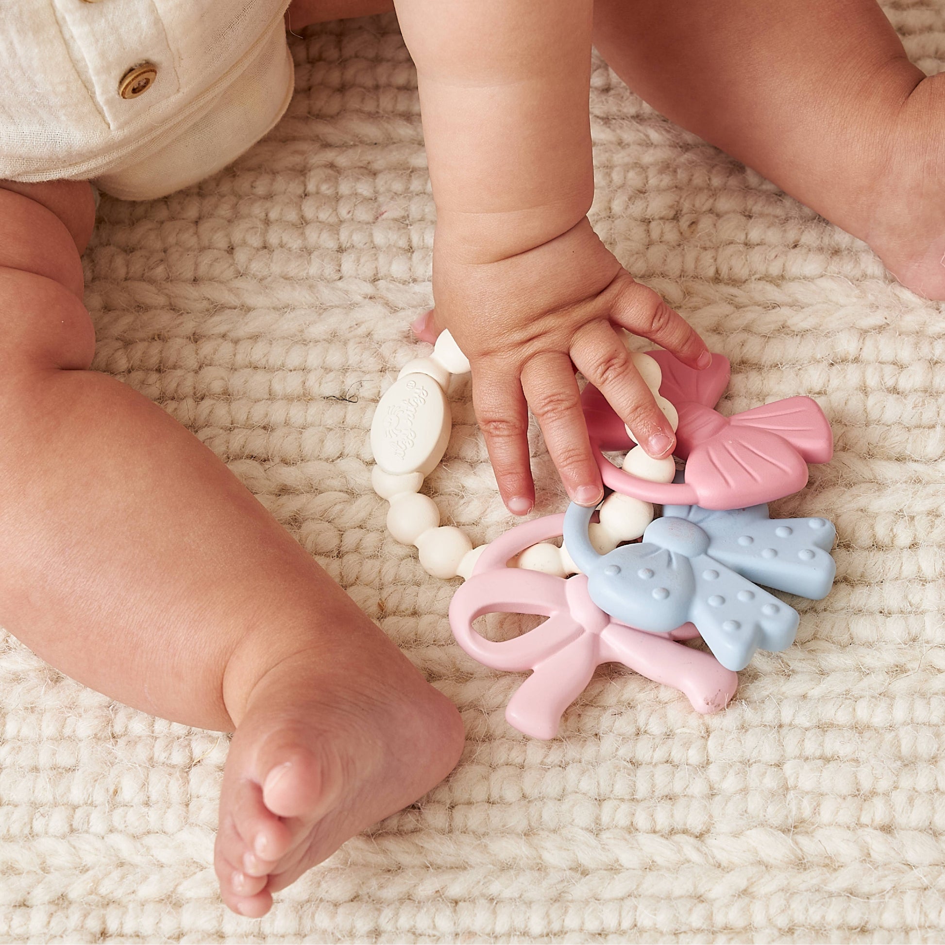 Itzy Trio™ - Teether - Mellow Monkey