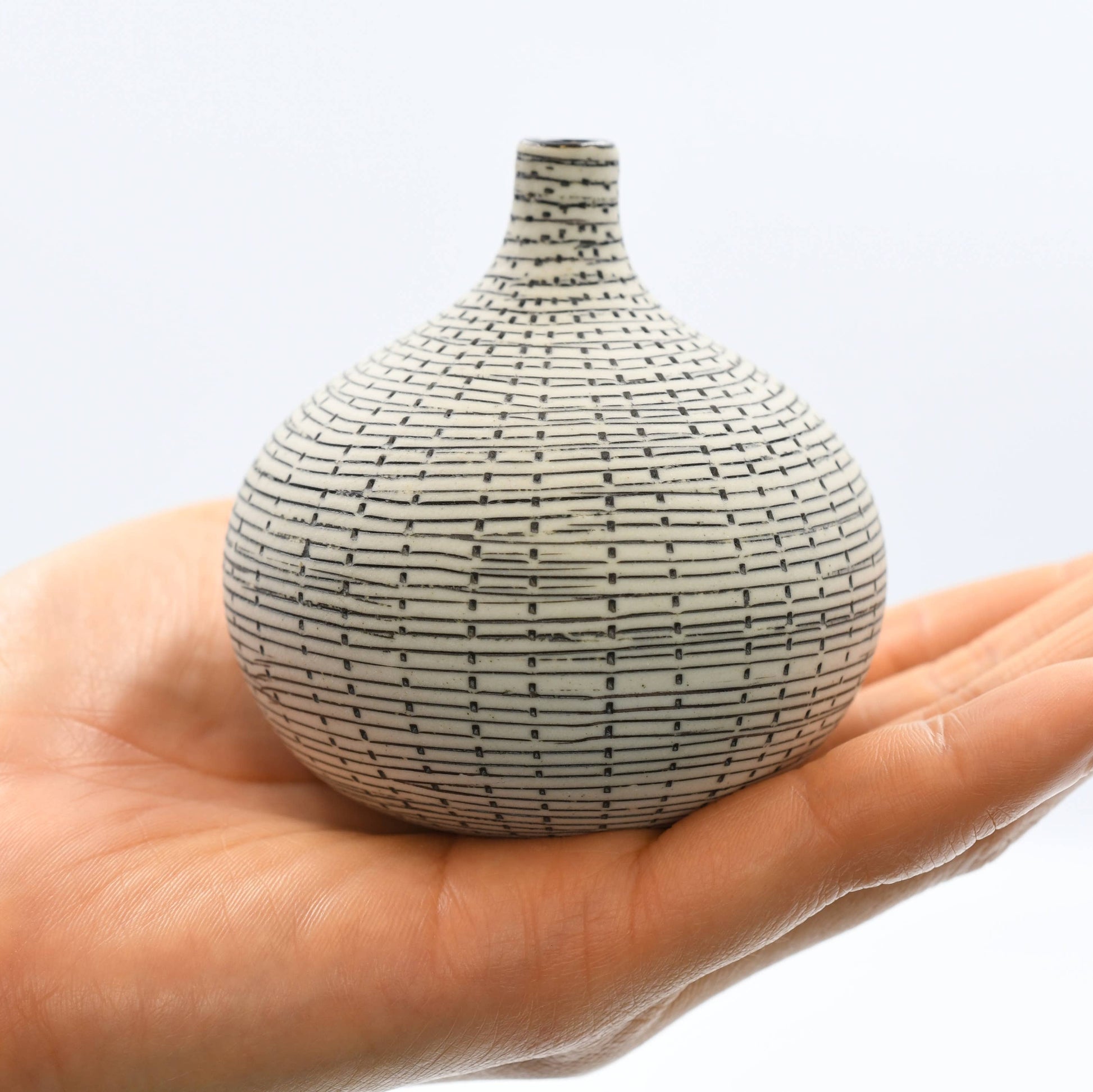 Tiny Congo - Handcrafted Porcelain Bud Vase - White with Black Grid Lines - 2.5 x 2.5 x 2.6 in - Mellow Monkey