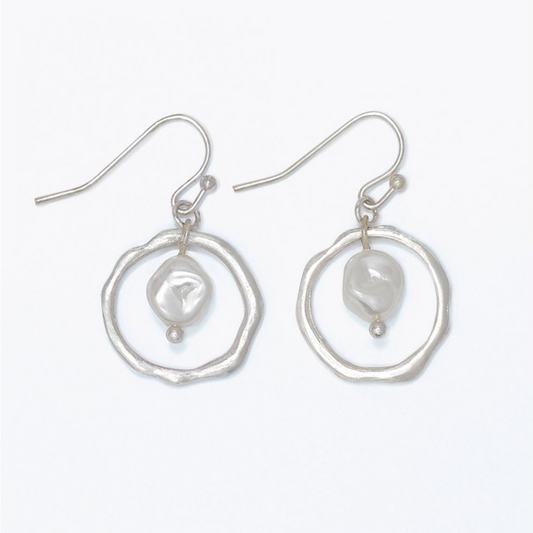 Hammered Silv w Pearl Earrings