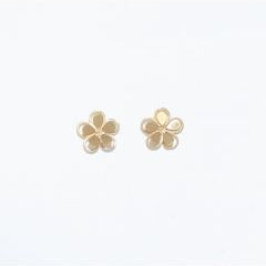 Cutout Gold Flowers - Gold Stud Earrings - Mellow Monkey