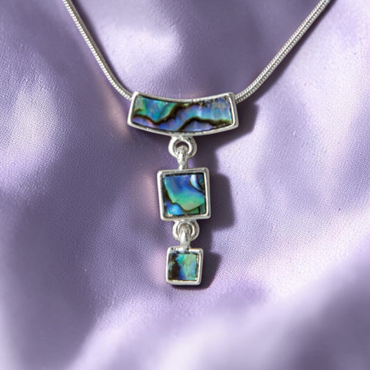 Wild Pearle Amulet Necklace - Mellow Monkey