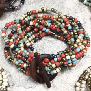Beaded Bracelet with Wooden Clasp - Mellow Monkey