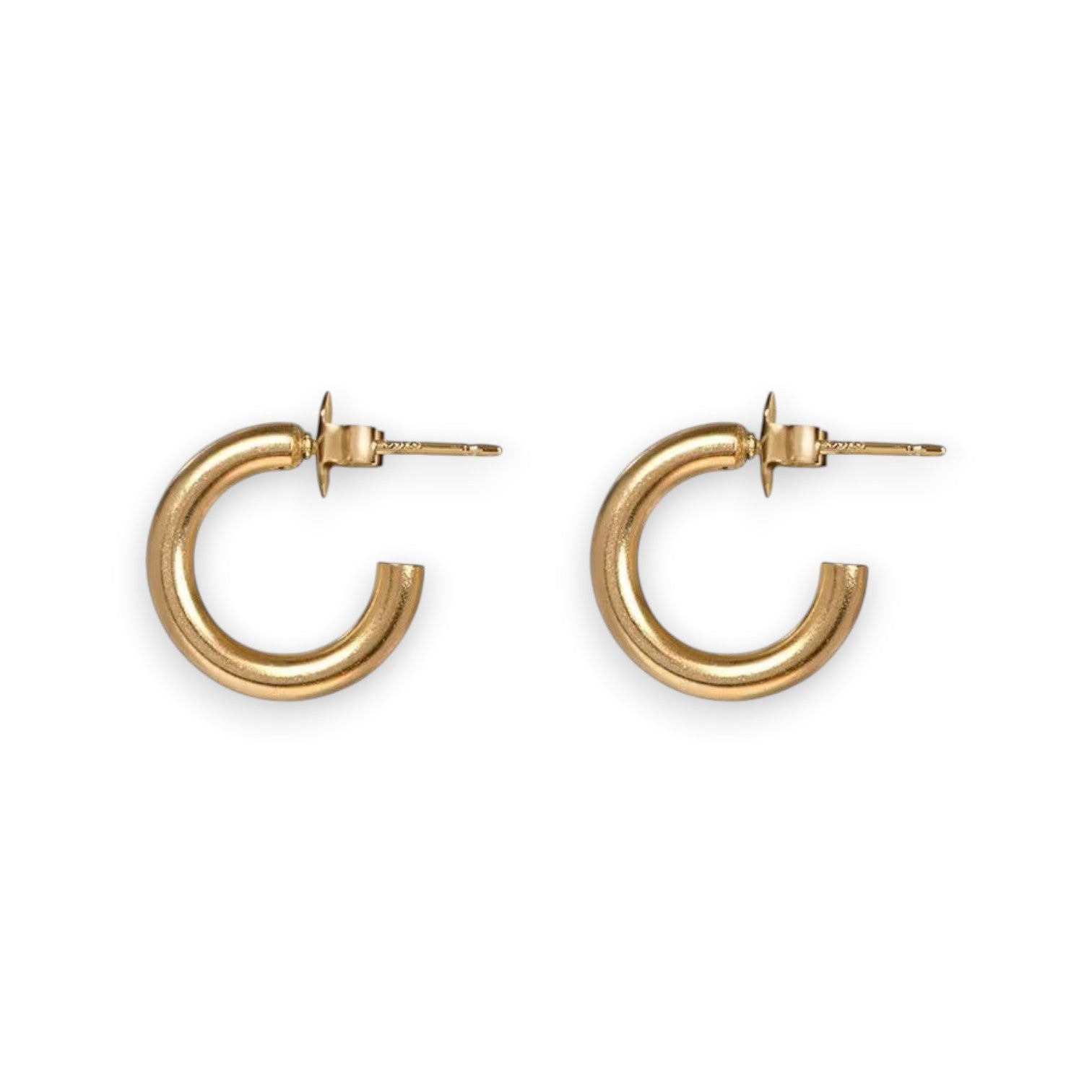 Spirit by Silver Forest Tailored Hoop Earrings SA-0369Y - Mellow Monkey