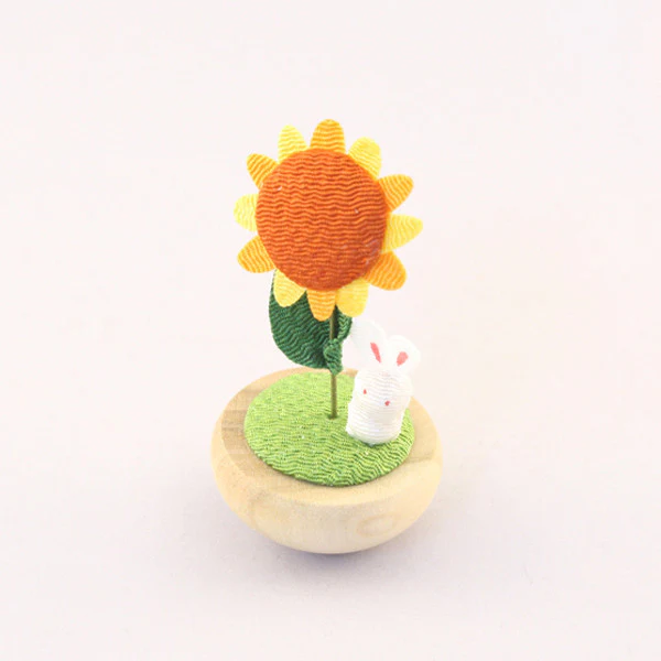 Yurayura Rabbit with Sunflower - 2.5-in - Mellow Monkey