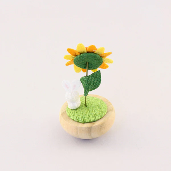 Yurayura Rabbit with Sunflower - 2.5-in - Mellow Monkey