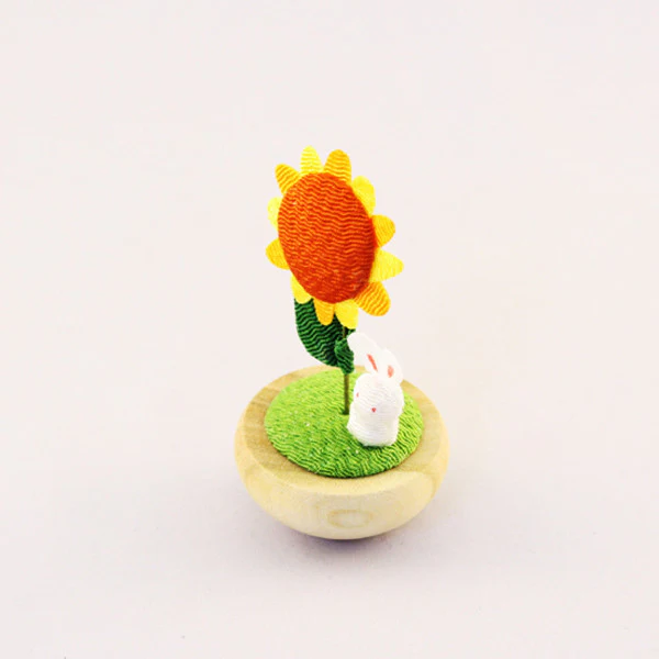 Yurayura Rabbit with Sunflower - 2.5-in - Mellow Monkey