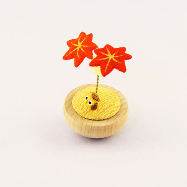 Yurayura Owl with Red Maple Leaves - 2.5-in - Mellow Monkey