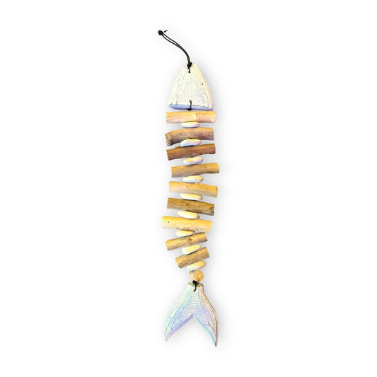 Driftwood and White Stone Painted Fish Strand - 24-in - White - Mellow Monkey