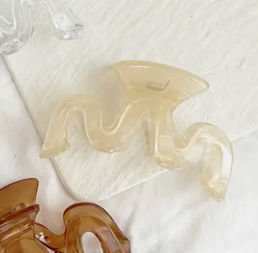 Abbie Claw Clip - Gold Jelly - Mellow Monkey