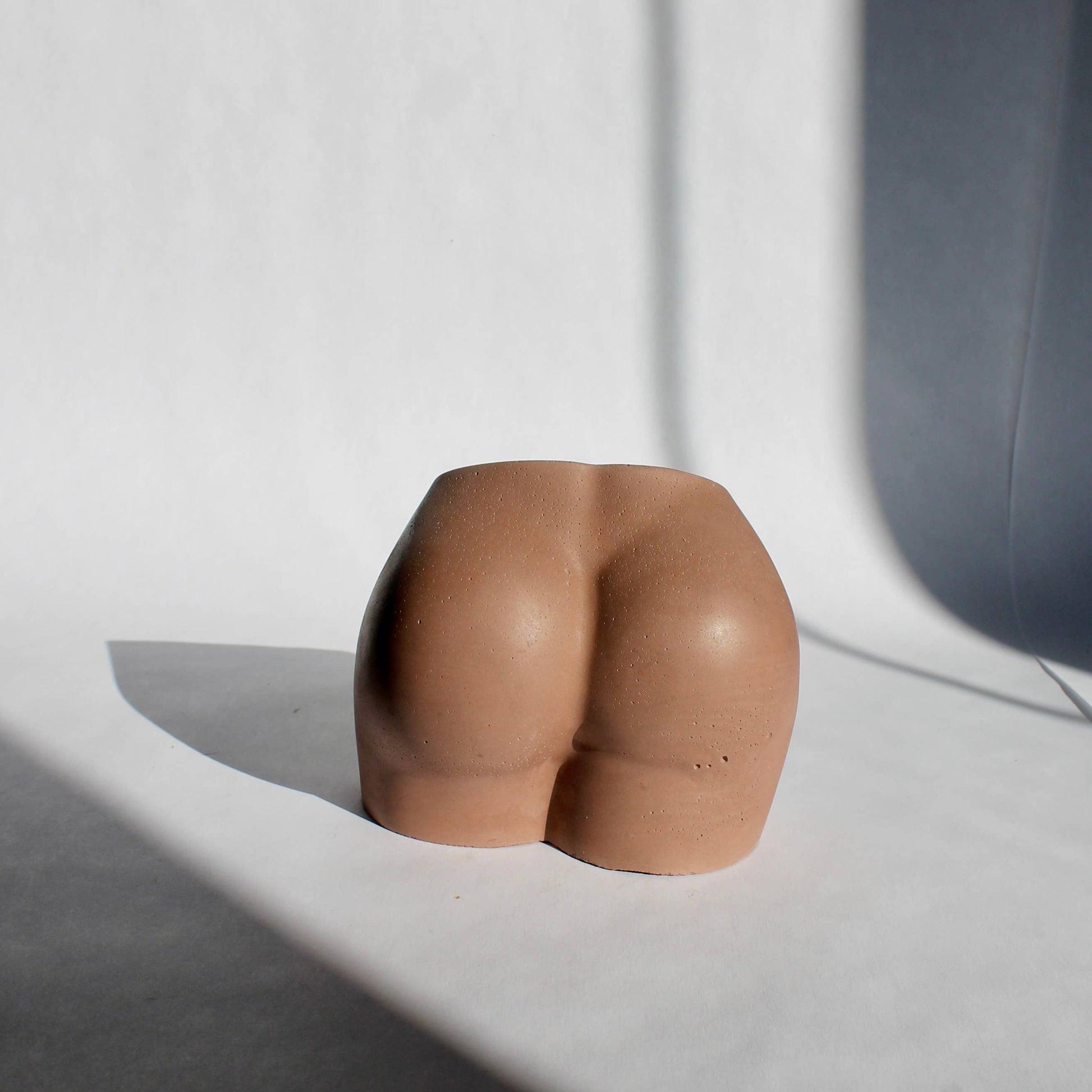 Concrete Booty Vase in Brown - 4-in - Mellow Monkey