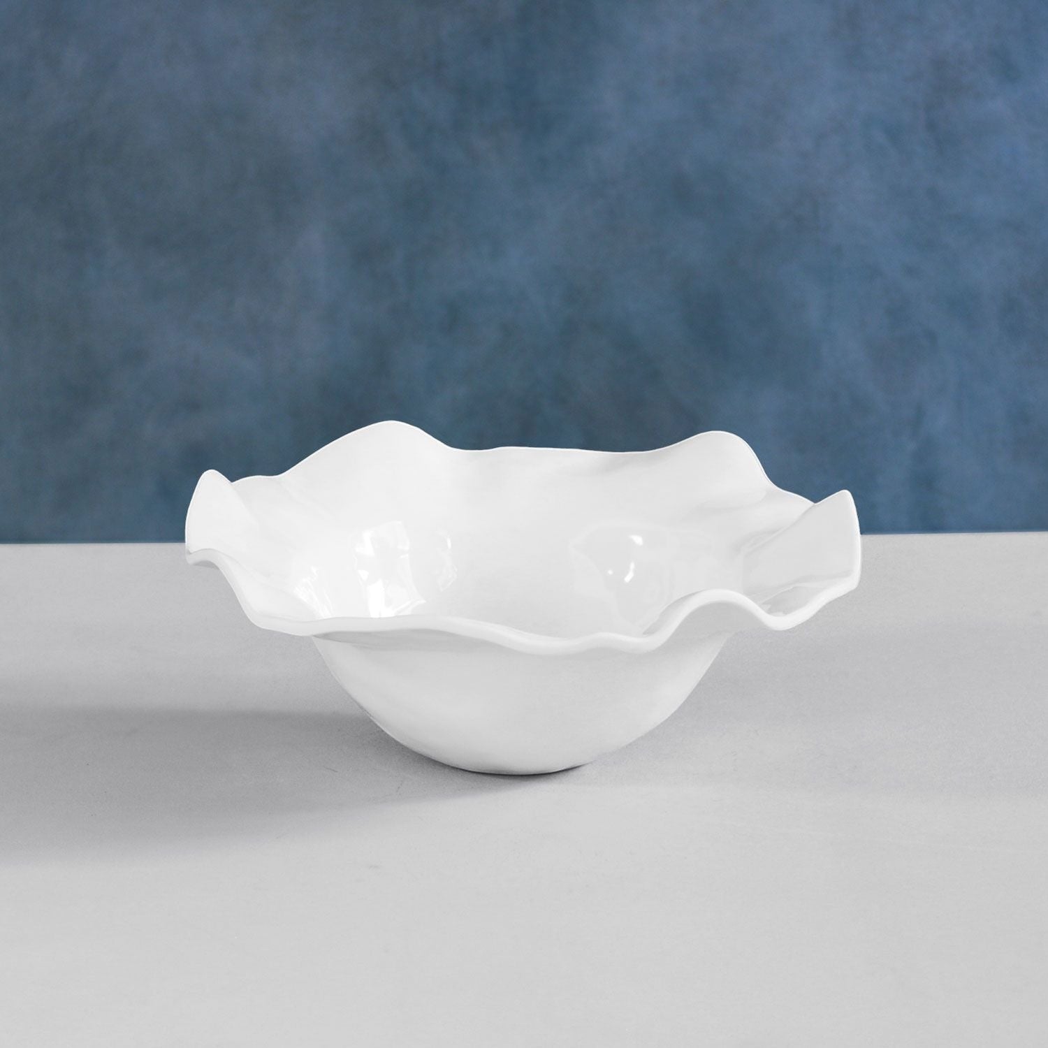 Mellow Monkey VIDA Havana Large Bowl in white, 15-inch, made of BPA-free melamine with a ruffled edge. Ideal for serving salads or fruit.