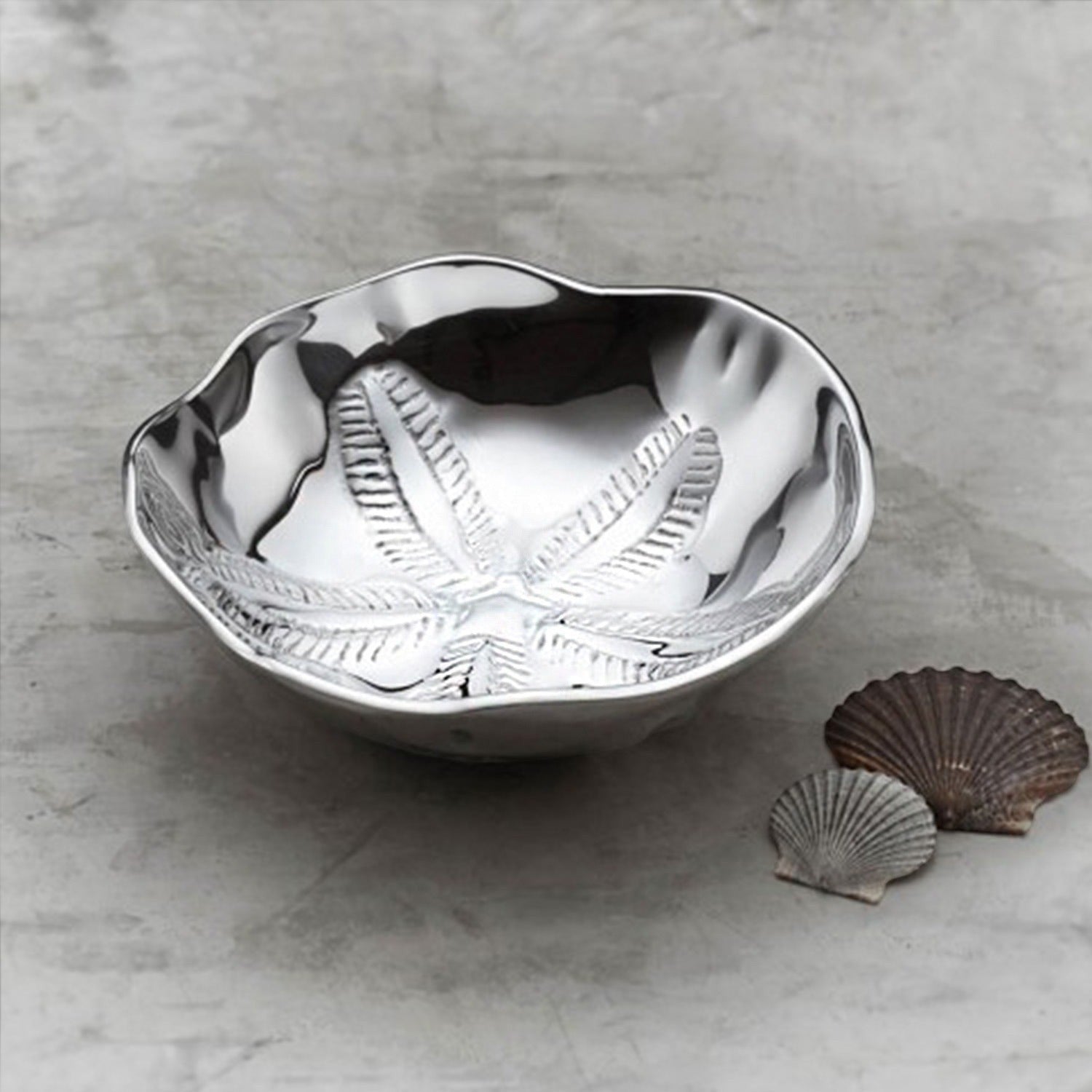 Mellow Monkey OCEAN Sand Dollar Small Bowl in silver aluminum, 5-inch, with intricate sand dollar design.