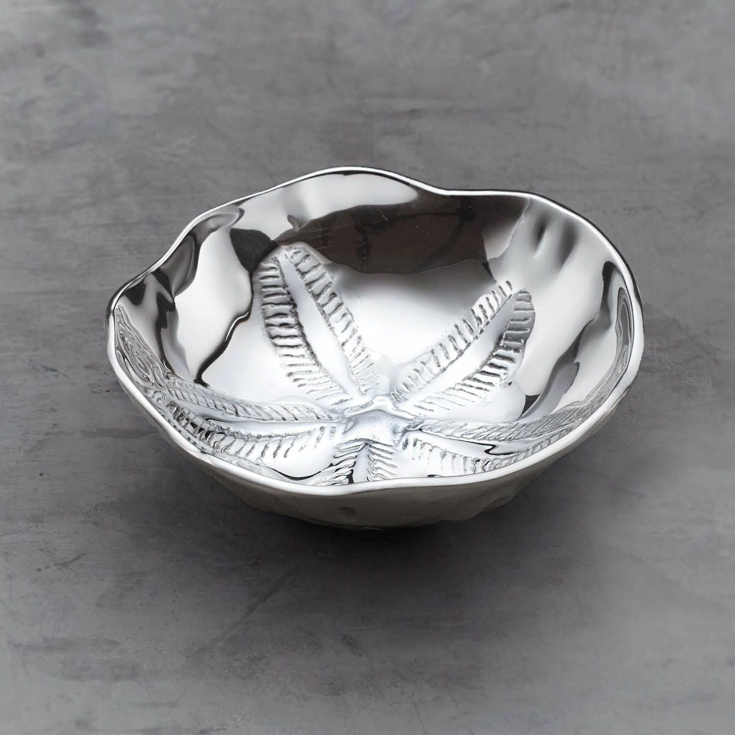 Mellow Monkey OCEAN Sand Dollar Small Bowl in silver aluminum, 5-inch, with intricate sand dollar design.