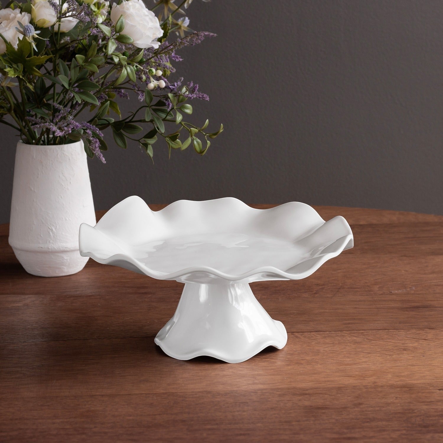 Mellow Monkey VIDA Havana white melamine cake plate with ruffled edge on pedestal base, 10.5in.