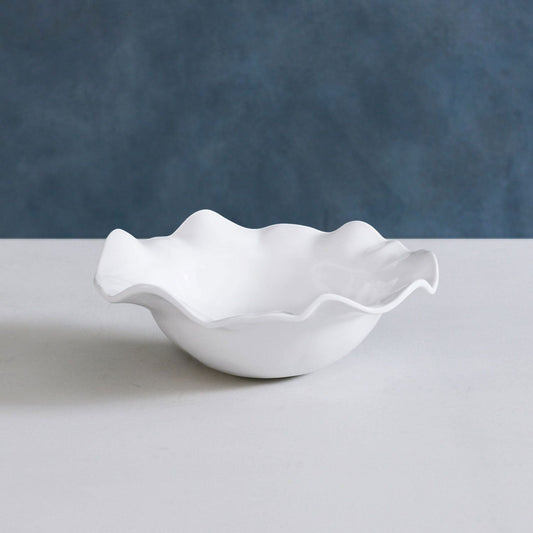 Mellow Monkey VIDA Havana Medium Bowl in white, made of BPA-free melamine with a ruffled edge. Ideal for salads, chips, or fruit.