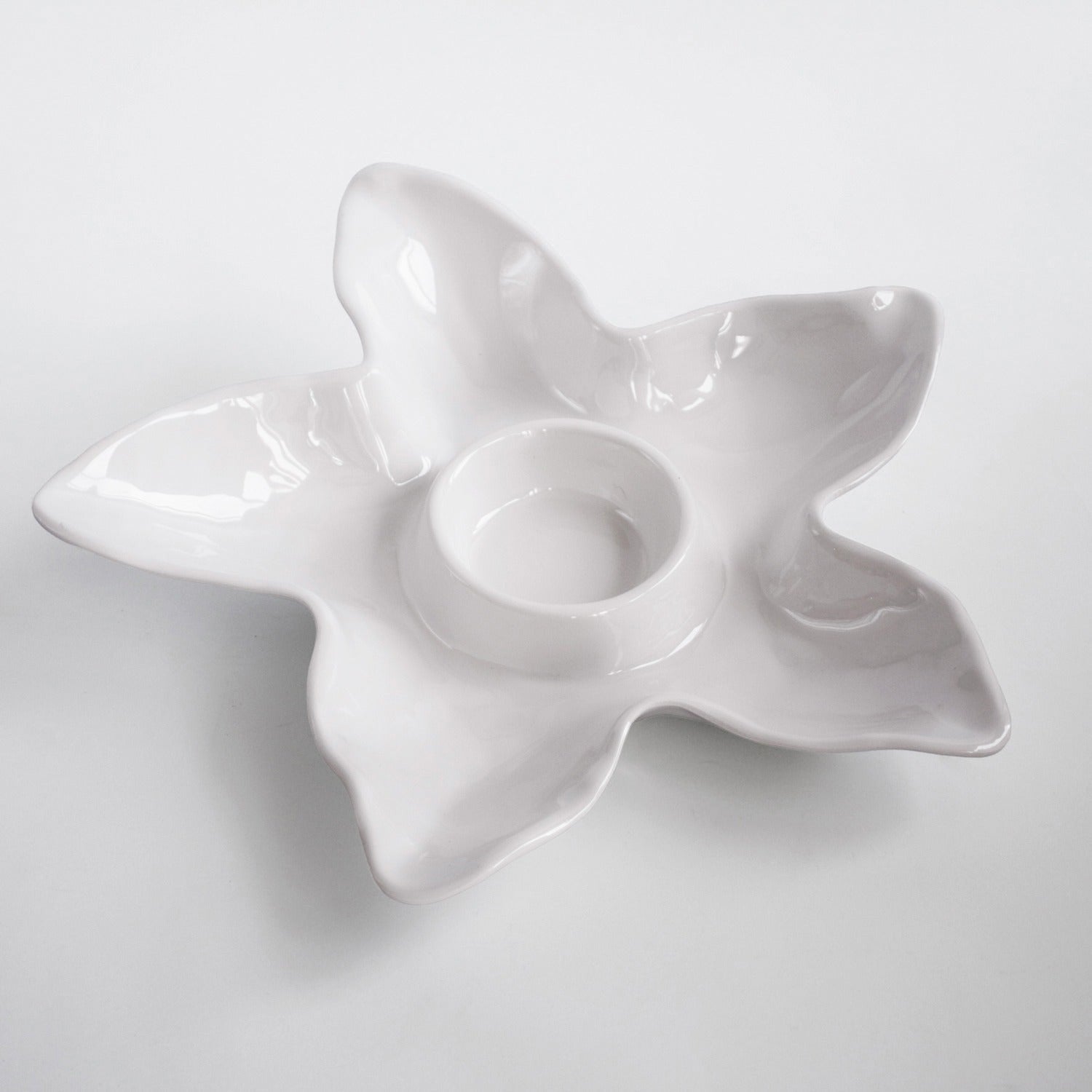 Mellow Monkey VIDA Ocean Starfish Chip and Dip in white ceramic, 16 inches, perfect for casual entertaining indoors or out.