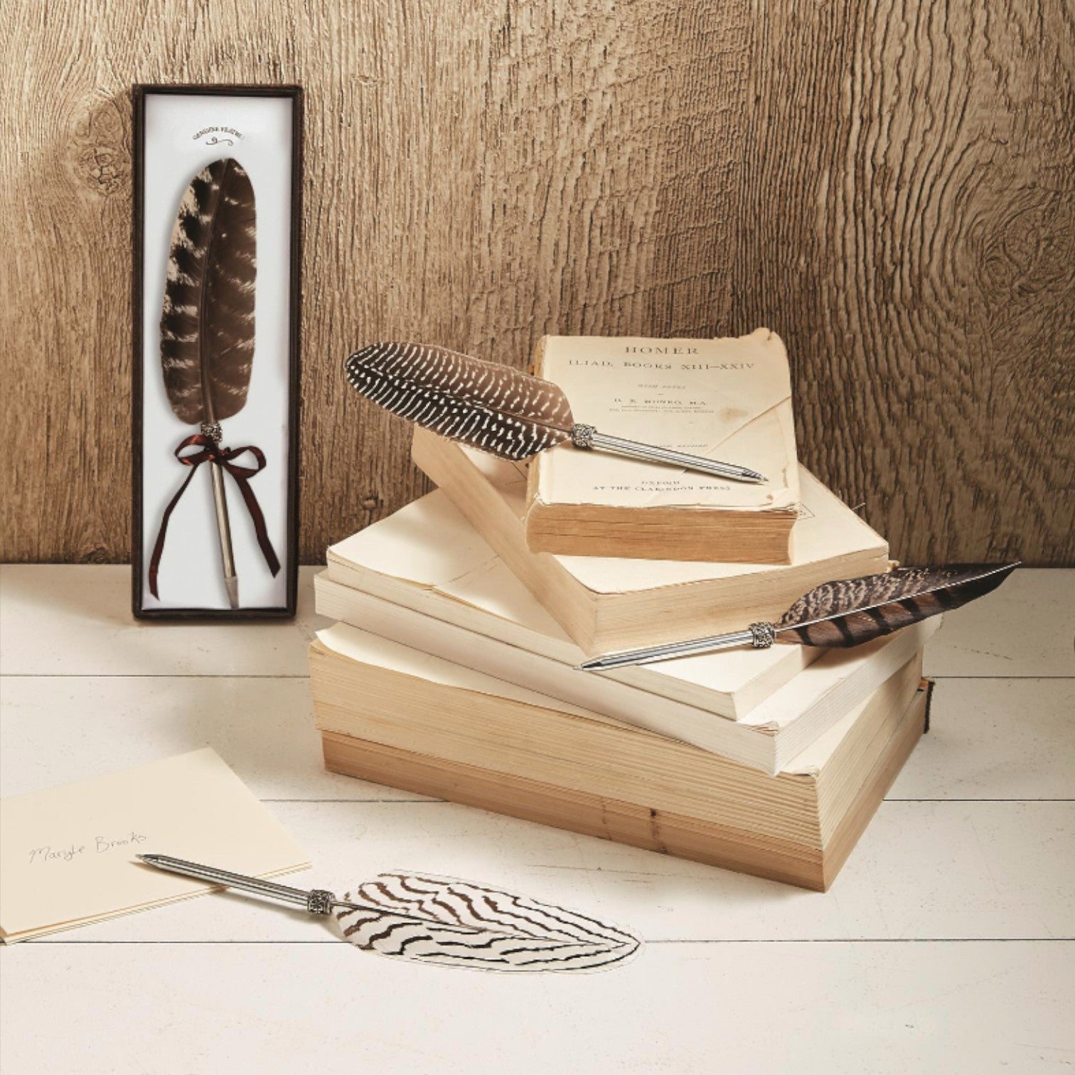 Vintage Feather Pen in a Gift Box - Mellow Monkey