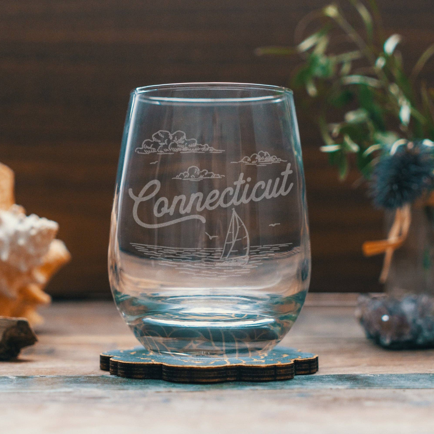 Connecticut State Stemless Wine Glass - 15 oz - Mellow Monkey