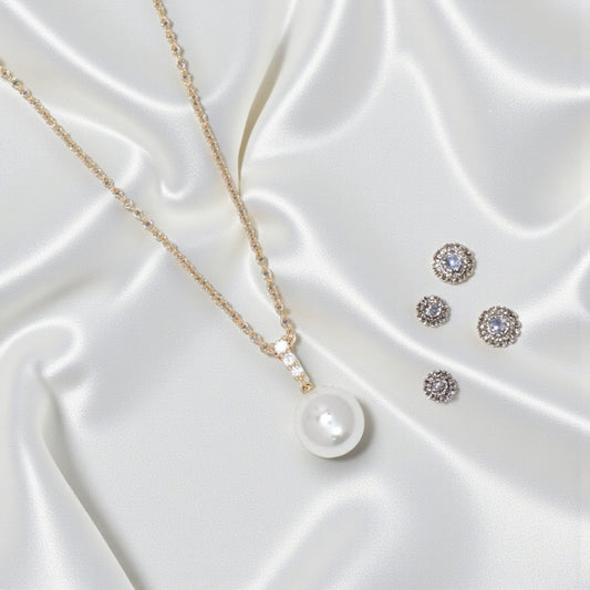 Classy Pearl Drop With Crystals - Necklace - Mellow Monkey