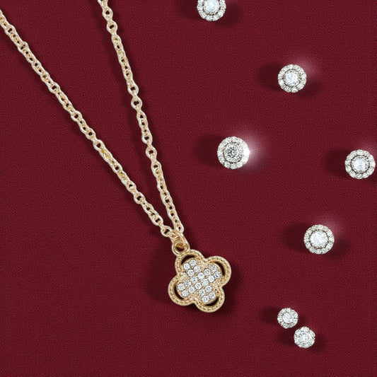 Beautiful Clover With Crystal Center - Necklace - Mellow Monkey