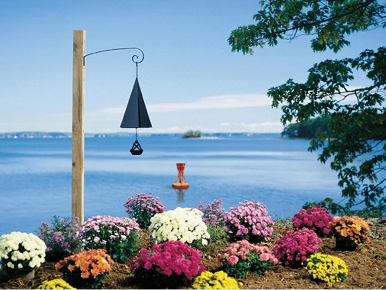North Country Bells Long Island Wind Bell with Black Bell Buoy Windcatcher - 13-1/2-in - Mellow Monkey