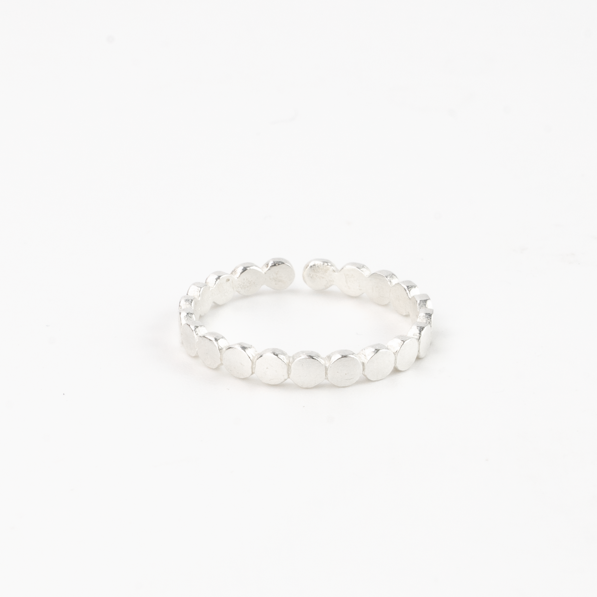 Dainty Circle Ring - Mellow Monkey