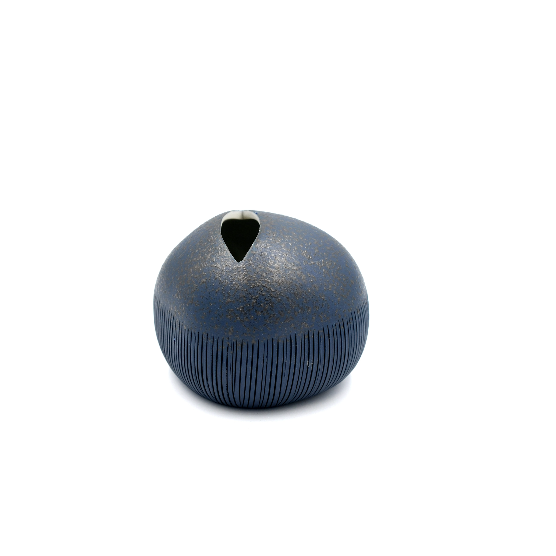 Pebble Porcelain Bud Vase - Navy - 3.15"W x 2.76"H - Mellow Monkey